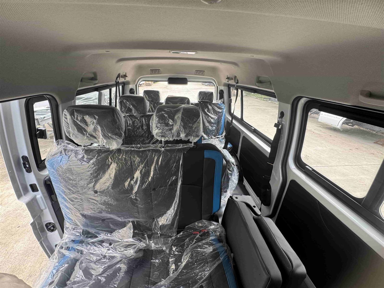 Cenntro 210V minibus 11 seater Cenntro 210V minibus 11 seater